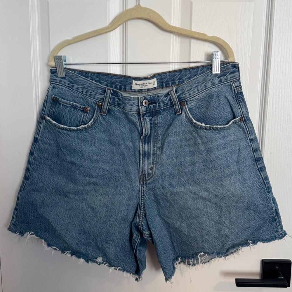 High rise jean shorts\ New - Picture 5 of 8